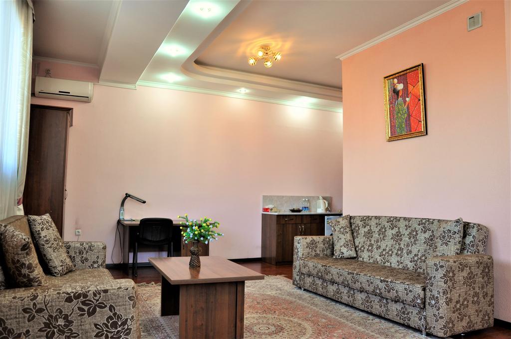 Bishkek Villa Hotel المظهر الخارجي الصورة
